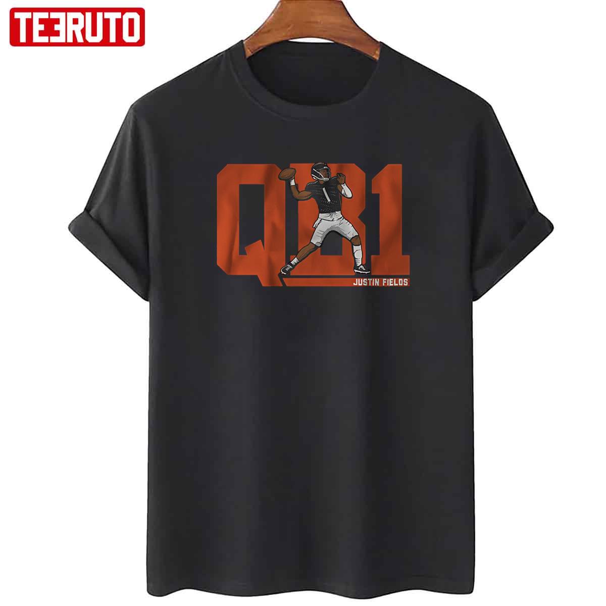 Justin Fields QB1 Chicago Bears Unisex T-Shirt