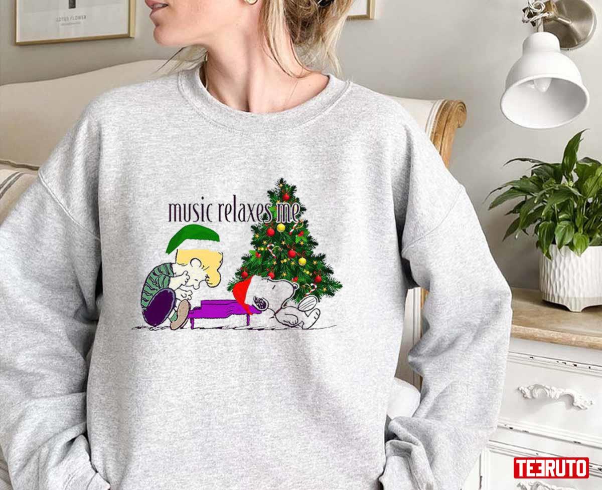 Music Relax Me Christmas Tree Snoopy Friends Unisex Sweatshirt