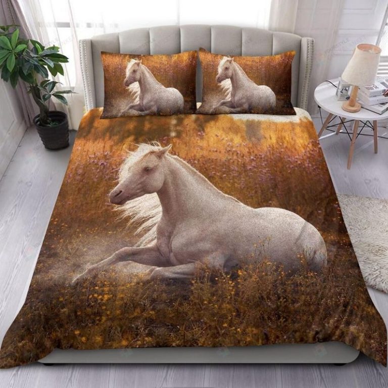 Horse Lying On The Grass Bedding Set Teeruto