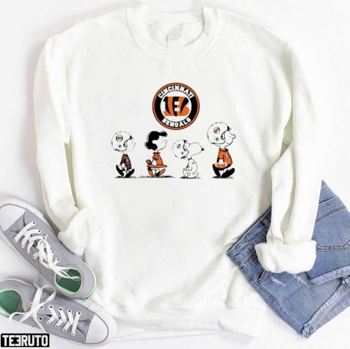 The Peanuts Characters Snoopy And Friends Cincinnati Bengals Football Unisex T-Shirt