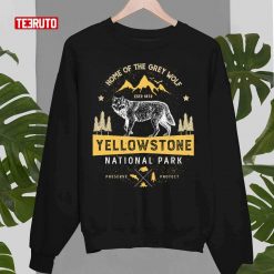 Yellowstone National Park Grey Wolf Vintage Unisex Sweatshirt