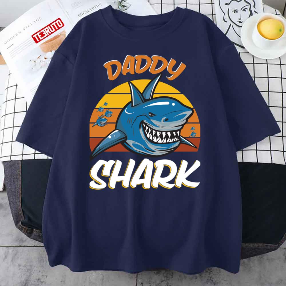 Vintage Daddy Shark Father’s Day Unisex T-Shirt