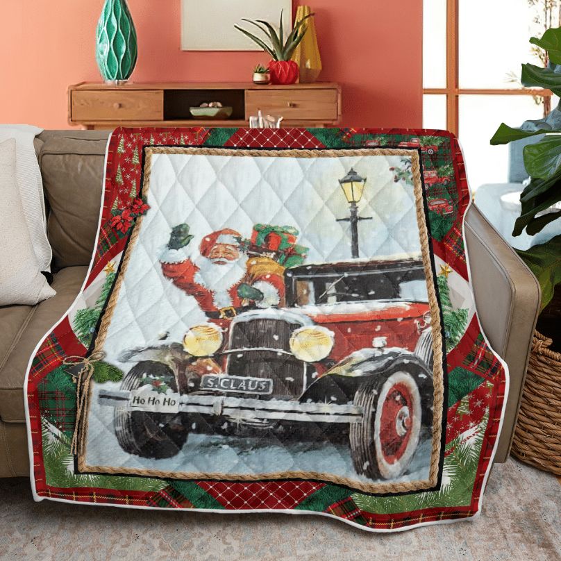 Merry Christmas Quilt Blanket, Christmas Santa Is Coming Quilt Blanket