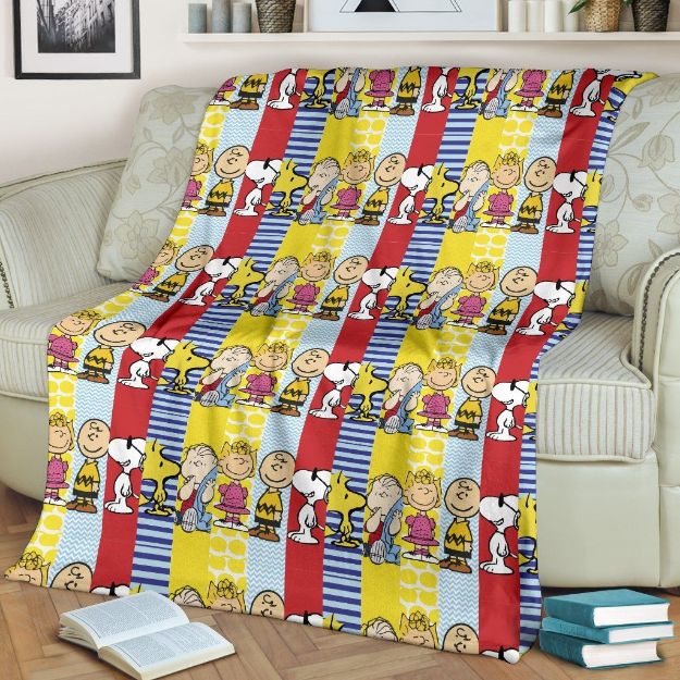 Snoopy And Charlie Brown And Peanuts Fleece Blanket Gift For Fan, Premium Comfy Sofa Throw Blanket Gift 3