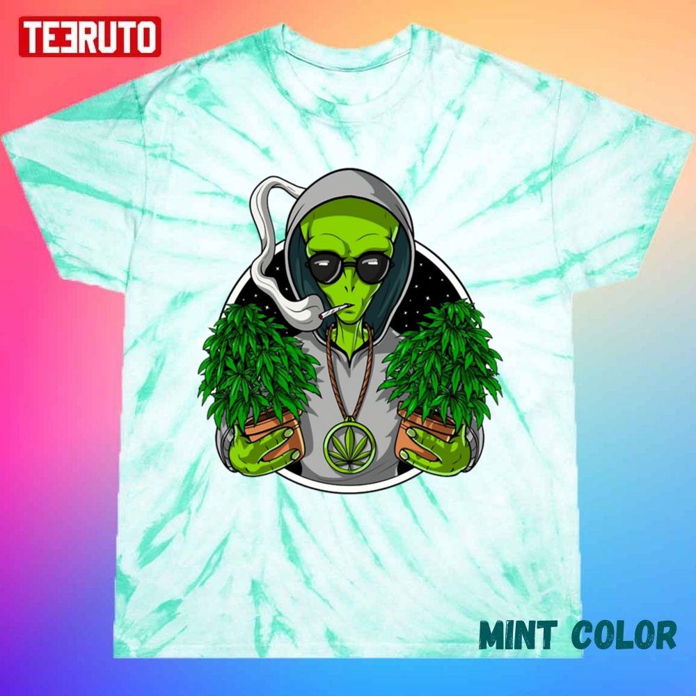 Alien Loves Weed 420 Stoner Unisex Tie Dye T-Shirt