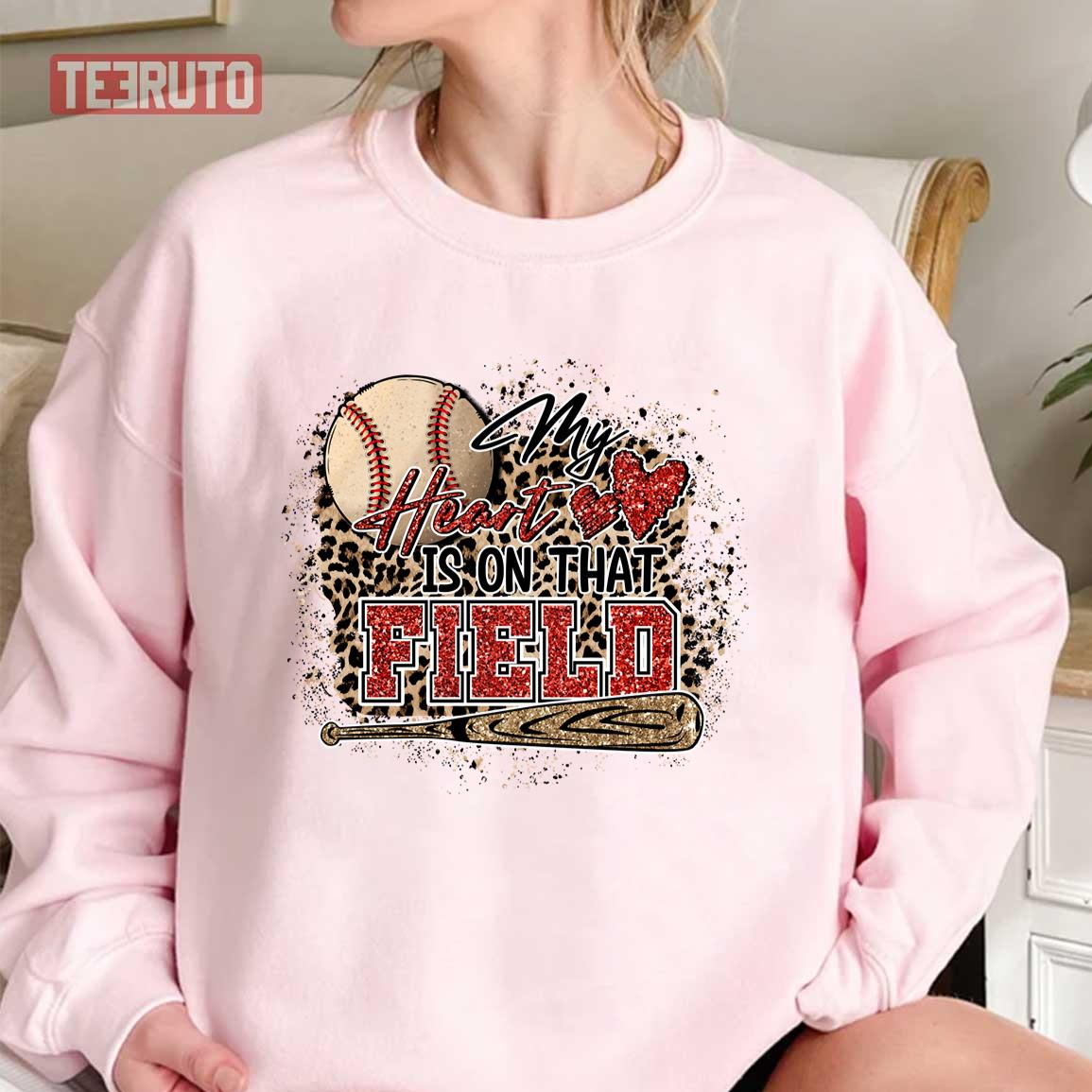 My Heart Is On That Field Baseball Mom Leopard Unisex Sweatshirt