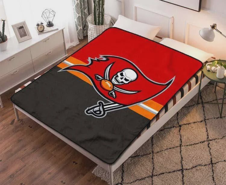 Tampa Bay Buccaneers Football Team Quilt Blanket Teeruto