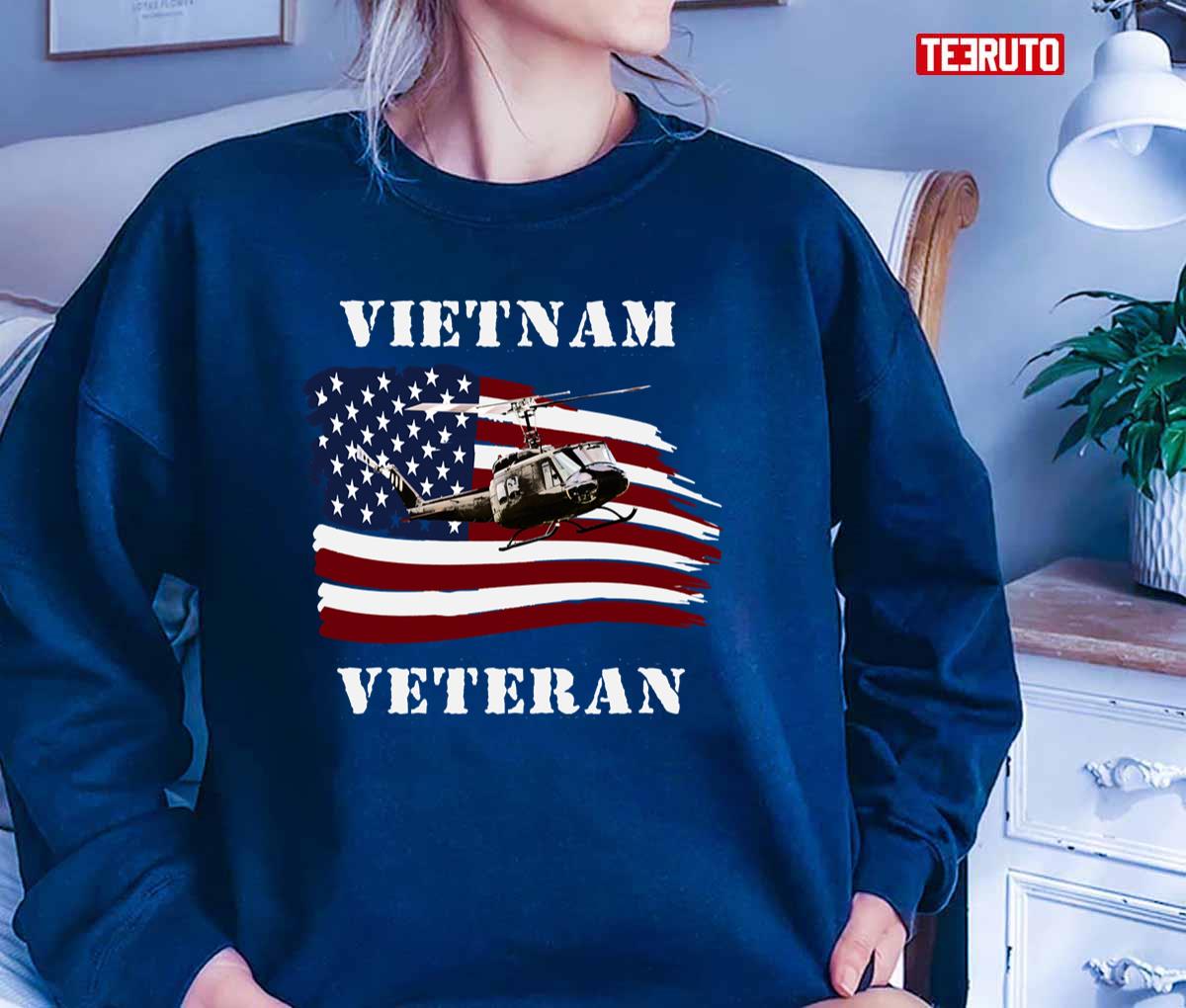 Vietnam Veteran USA Flag Unisex T-Shirt