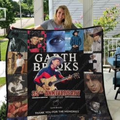 Bl- Garth Brooks Quilt Blanket