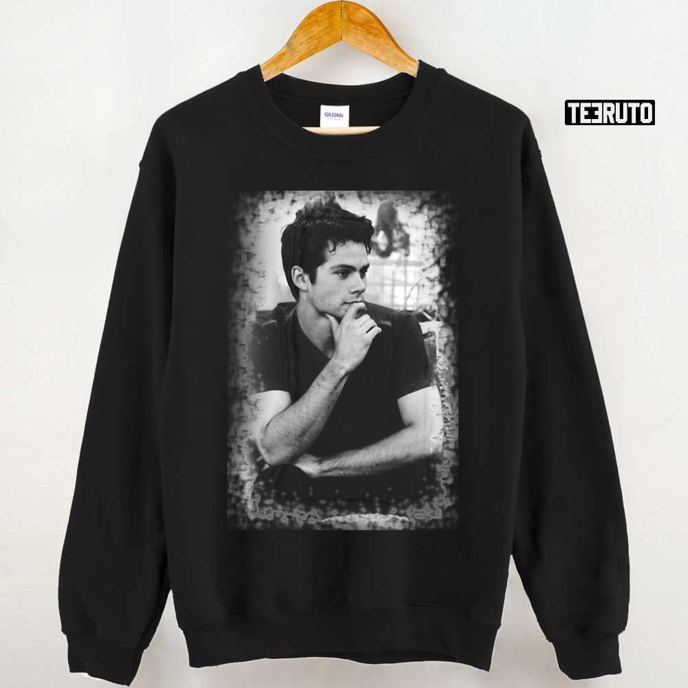 Dylan O’brien Vintage Art Unisex Sweatshirt - Teeruto