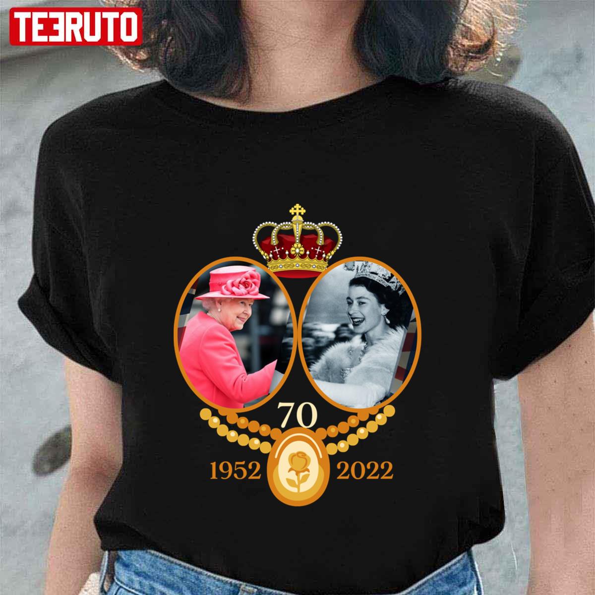 1952 2022 Queens Platinum Jubilee 70 Years Unisex T-Shirt