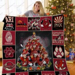 Arizona Coyotes Christmas Tree Quilt Blanket