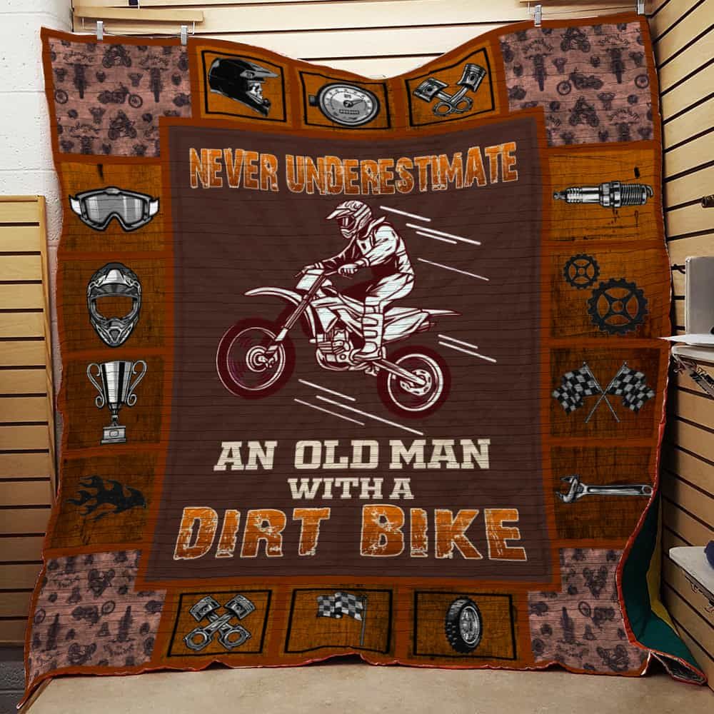 Motocross Never Underestimate An Old Man With A Dirt Bike Quilt Blanket