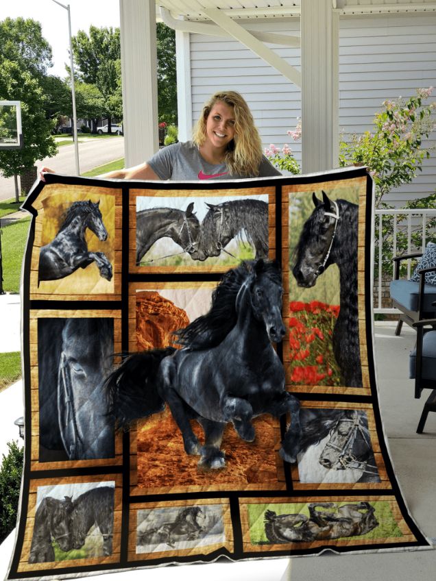 Friesian Horse On Racing Quilt Blanket - Teeruto