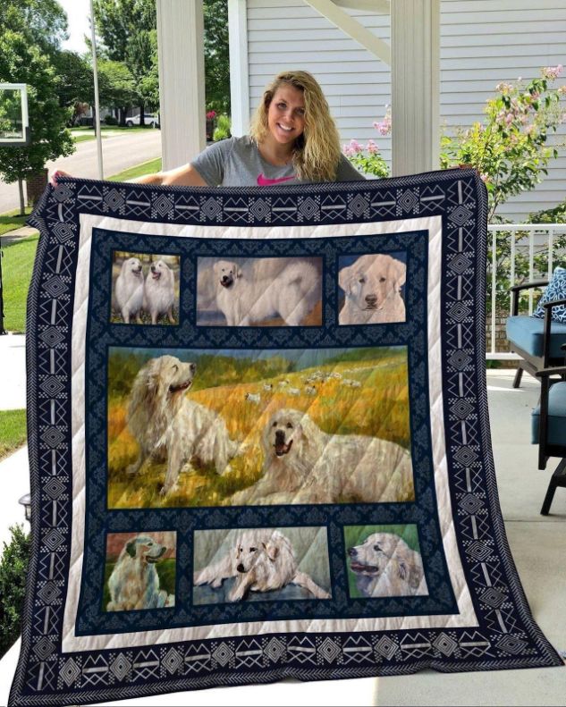 Great Pyrenees On The Pampasgrass Quilt Blanket - Teeruto