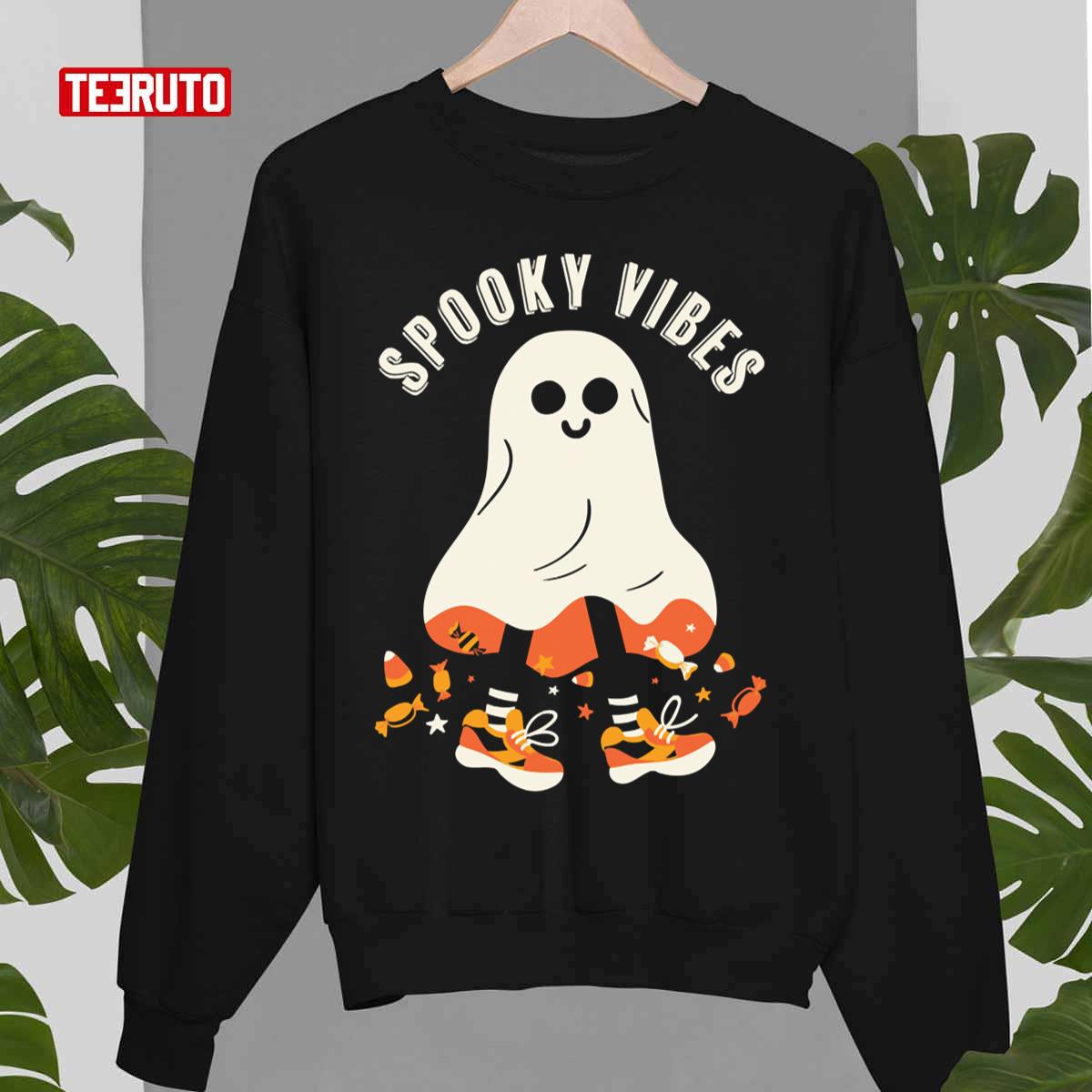 Spooky Vibes Halloween Ghost Candy Trick Or Trick Unisex Sweatshirt