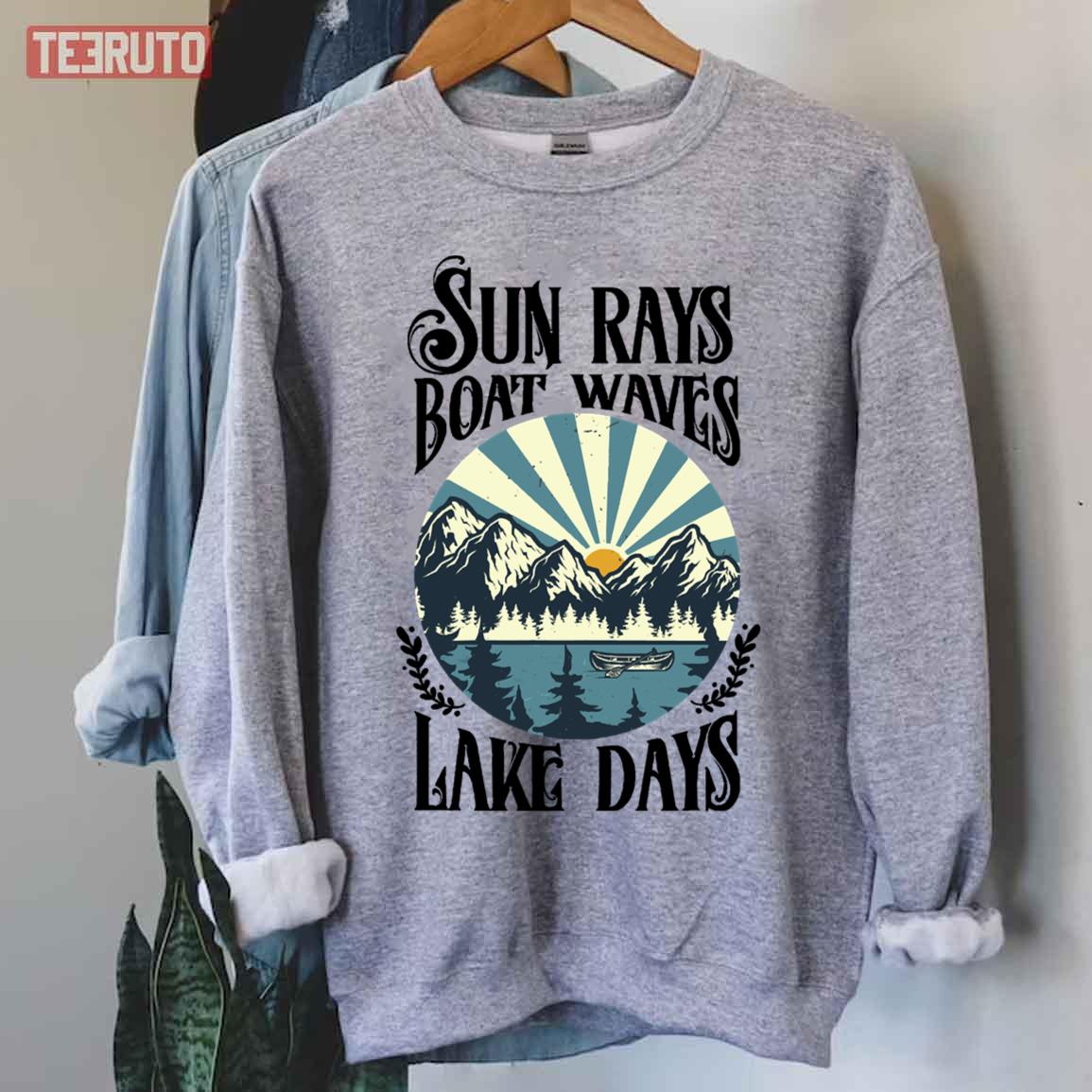 Sun Rays Boat Waves Lake Days Unisex T-Shirt