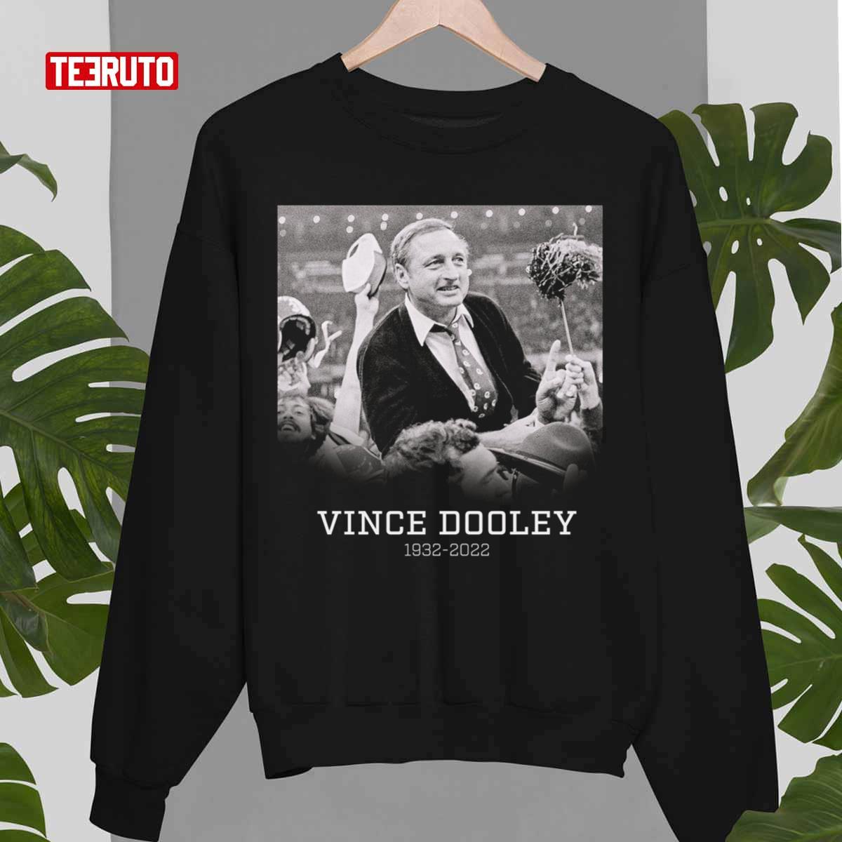 1932 2022 Rip Vince Dooley Coach Georgia Football Unisex Sweatshirt