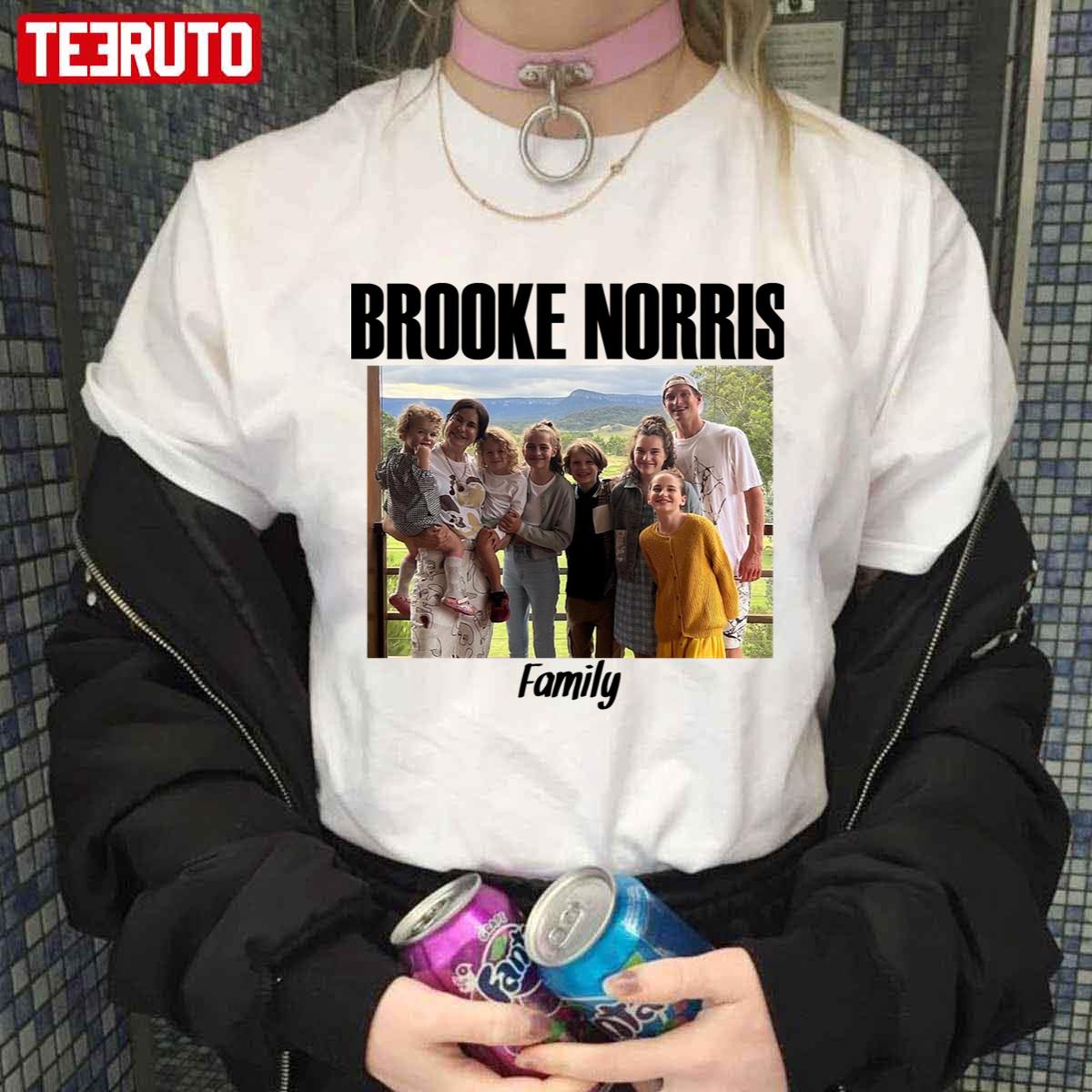 Brooke Norris Family Unisex Sweatshirt - Teeruto