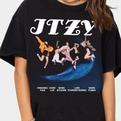 Itzy It’z Me Crazy In Love Graphic Unisex T-Shirt