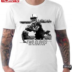 Two Gloves Teddy Go Teddy Bridgewater Unisex T-shirt