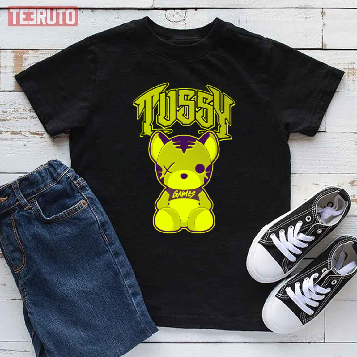 One Eye Bear Design Tussygames Unisex T-Shirt