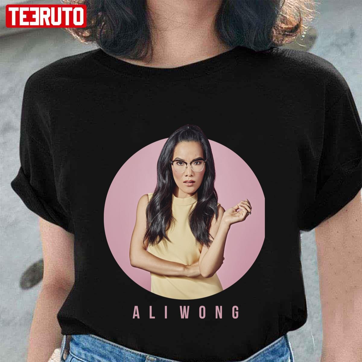Ali Wong American Comedian Retro Design Unisex T-Shirt