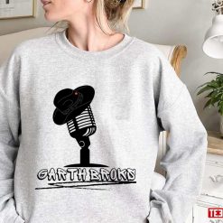 The Mic Wears A Hat Garth Brooks Logo Unisex Sweatshirt