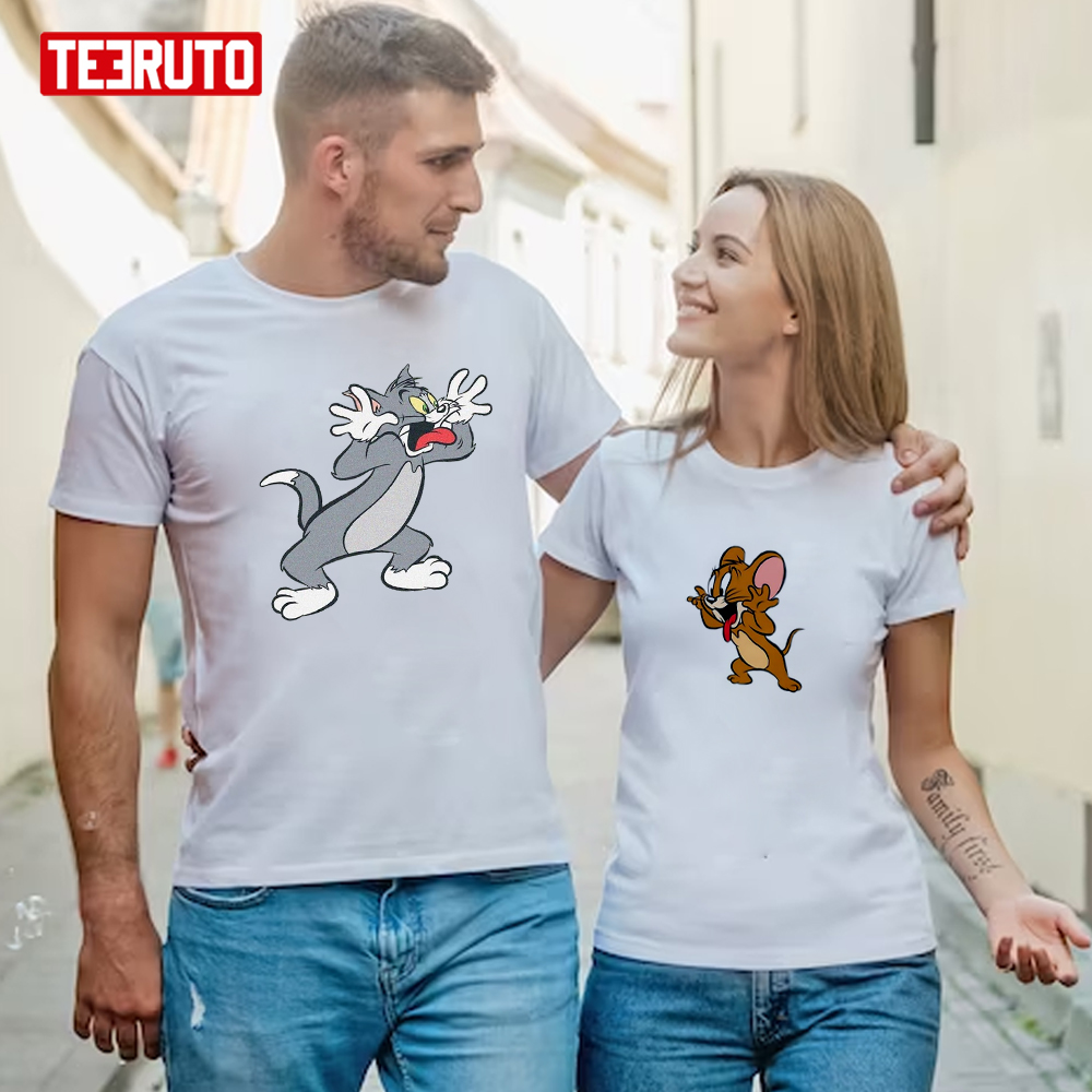 Making Funny Face Tom And Jerry Couple Design Valentine’s Day Unisex T-Shirt