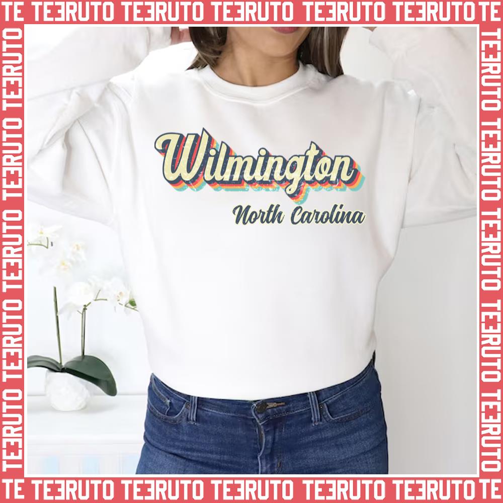 Wilmington City North Carolina Retro Vintage 70s Rainbow Unisex Sweatshirt