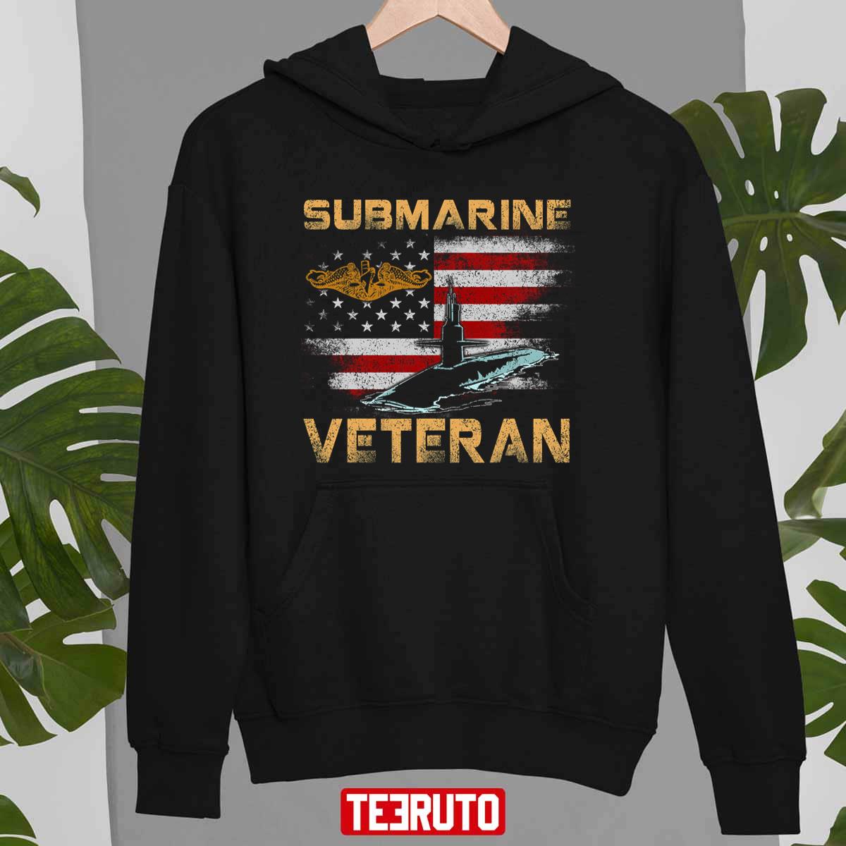 Distress Design Vintage Submarine Veteran American Flag Patriotic Submarine Day Unisex T-shirt