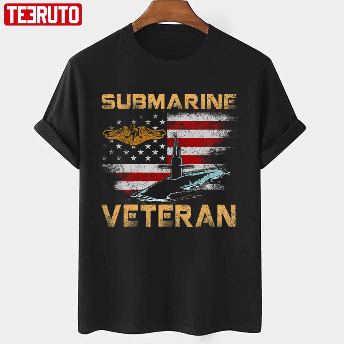 Distress Design Vintage Submarine Veteran American Flag Patriotic Submarine Day Unisex T-shirt