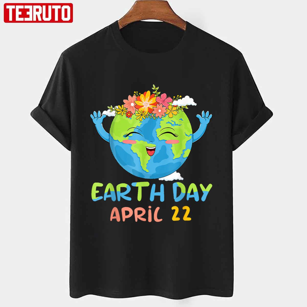 Earth Day Everyday Green Rainbow And Heart Trending Rainbow April 22 Unisex T-shirt