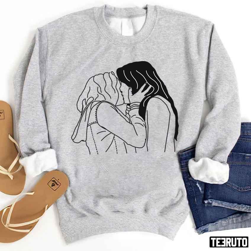 Maya Bishop & Carina Deluca Kissing Grey's Anatomy Unisex Sweatshirt