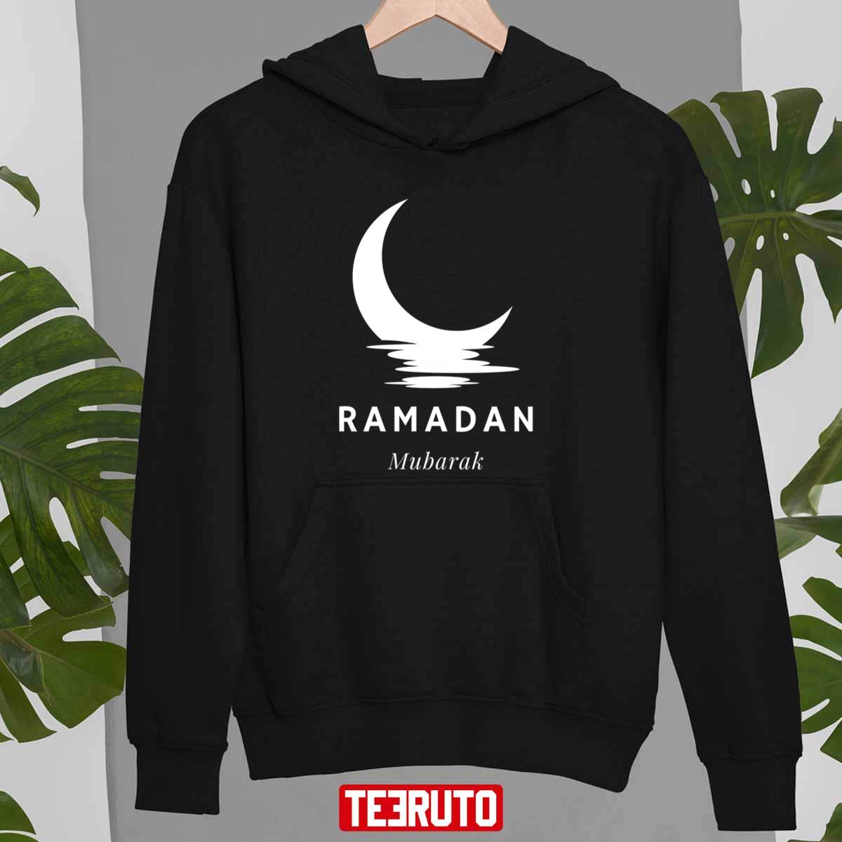Ramadan Mubarak Holiday Ramadan The Moon Unisex T-shirt