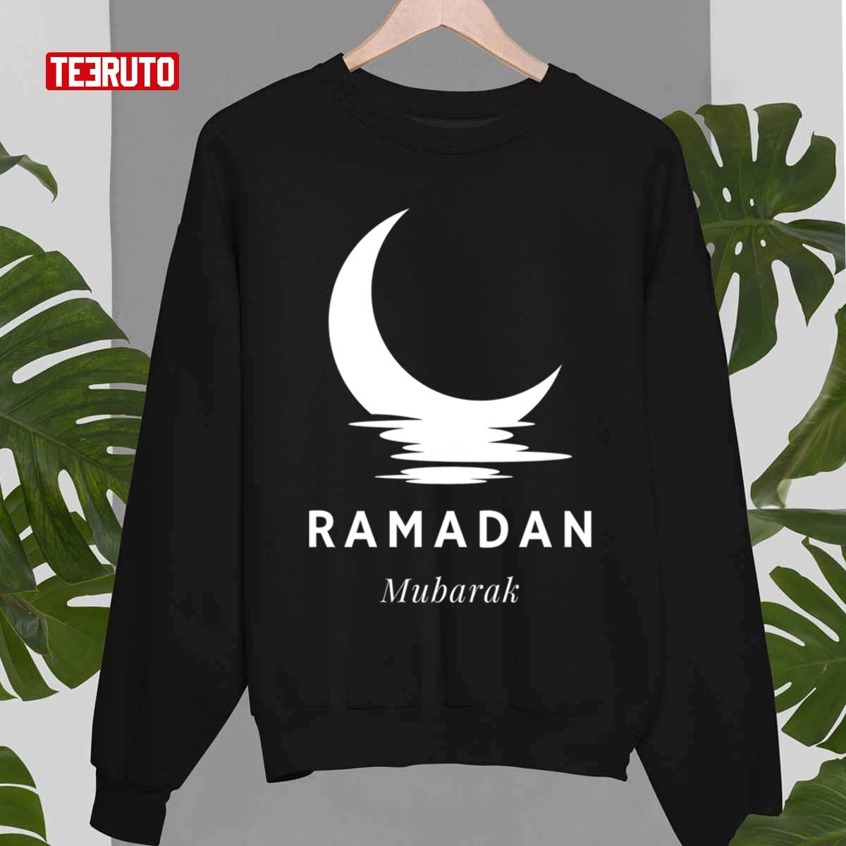 Ramadan Mubarak Holiday Ramadan The Moon Unisex T-shirt