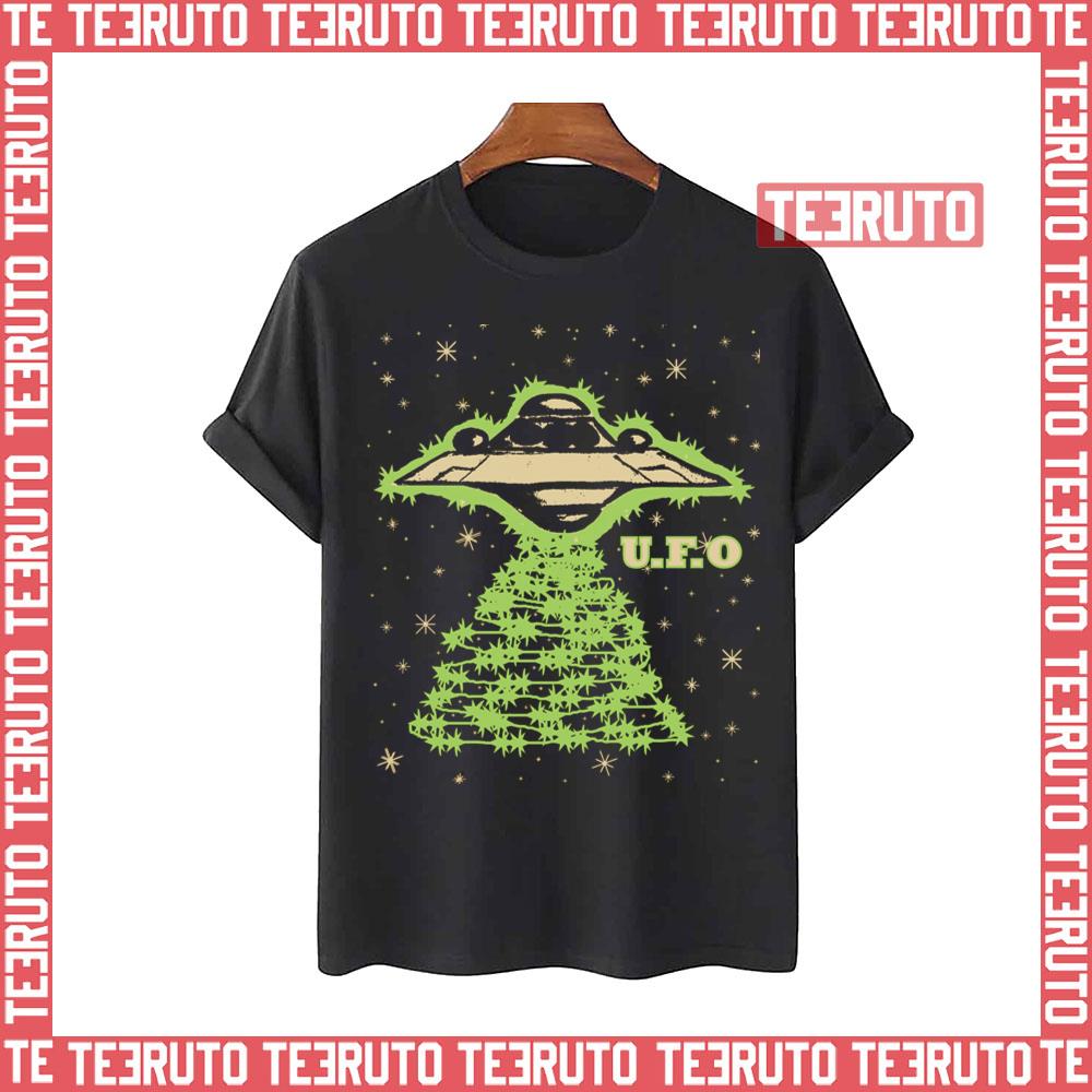 Ufo In Space Unisex T-Shirt