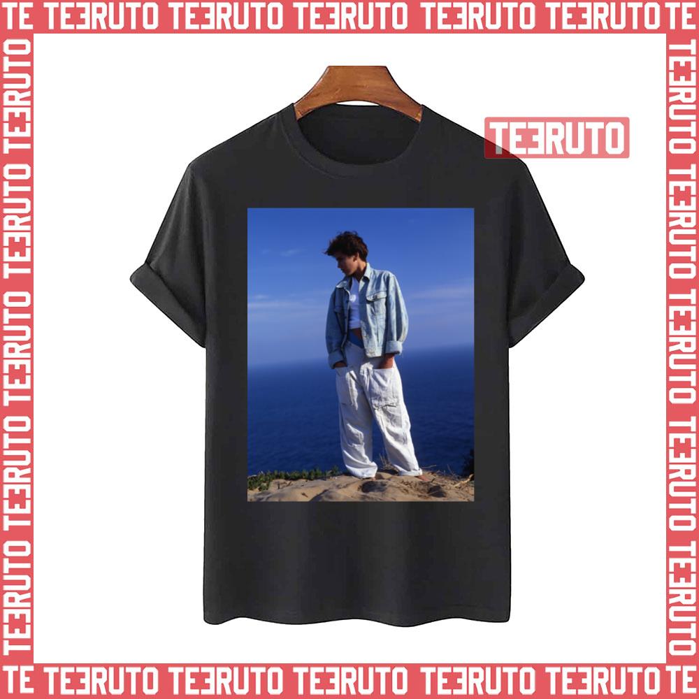 Mora Singer Graphic Unisex T-Shirt