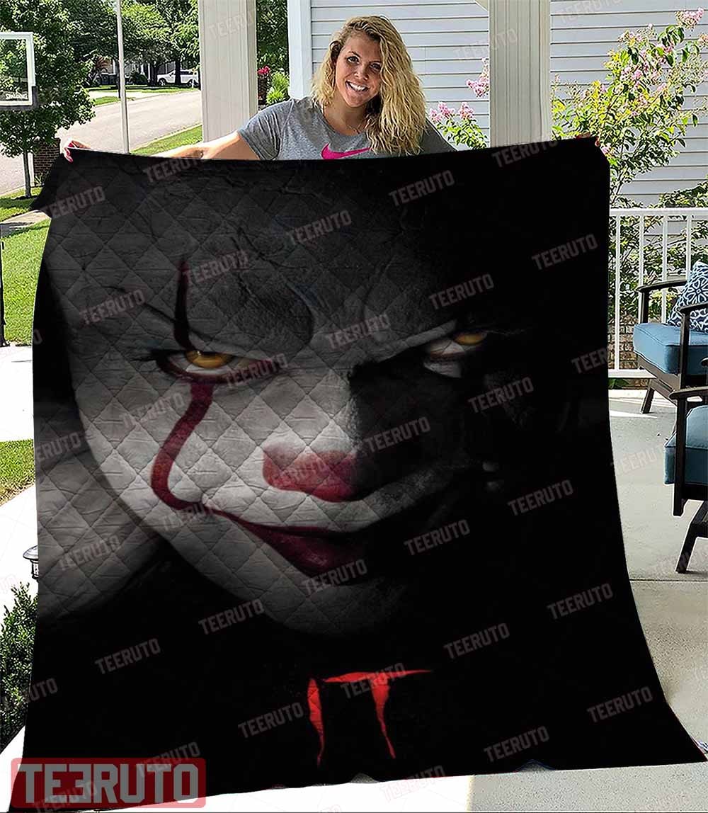 IT Pennywise Creepy Stare Quilt Blanket Teeruto