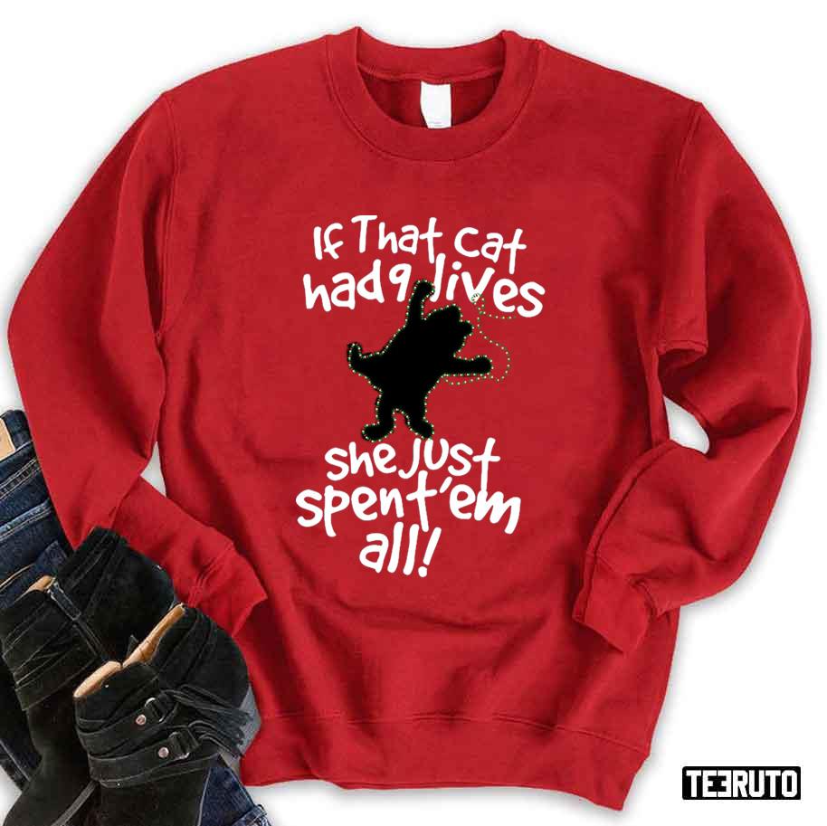 Christmas Cat 9 Lives Unisex Sweatshirt